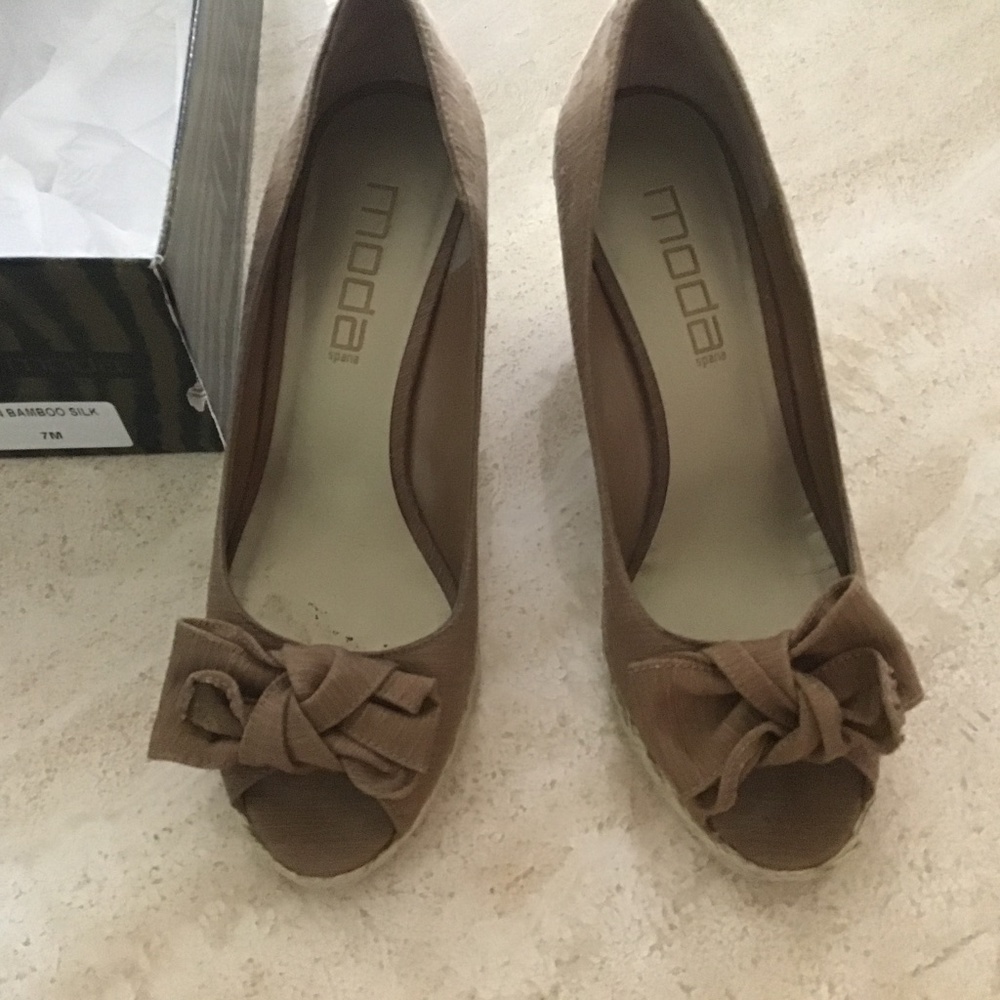 Tan bamboo silk wedge espadrilles size 7 M